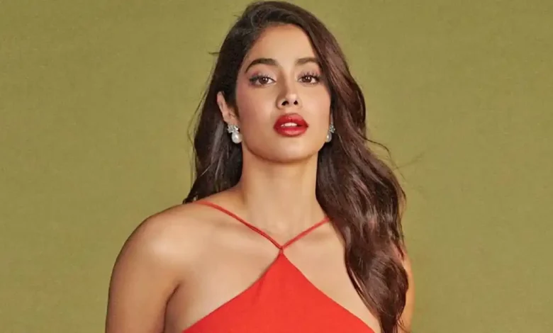 Janhvi Kapoor Hospitalized Due To Food Poisoning